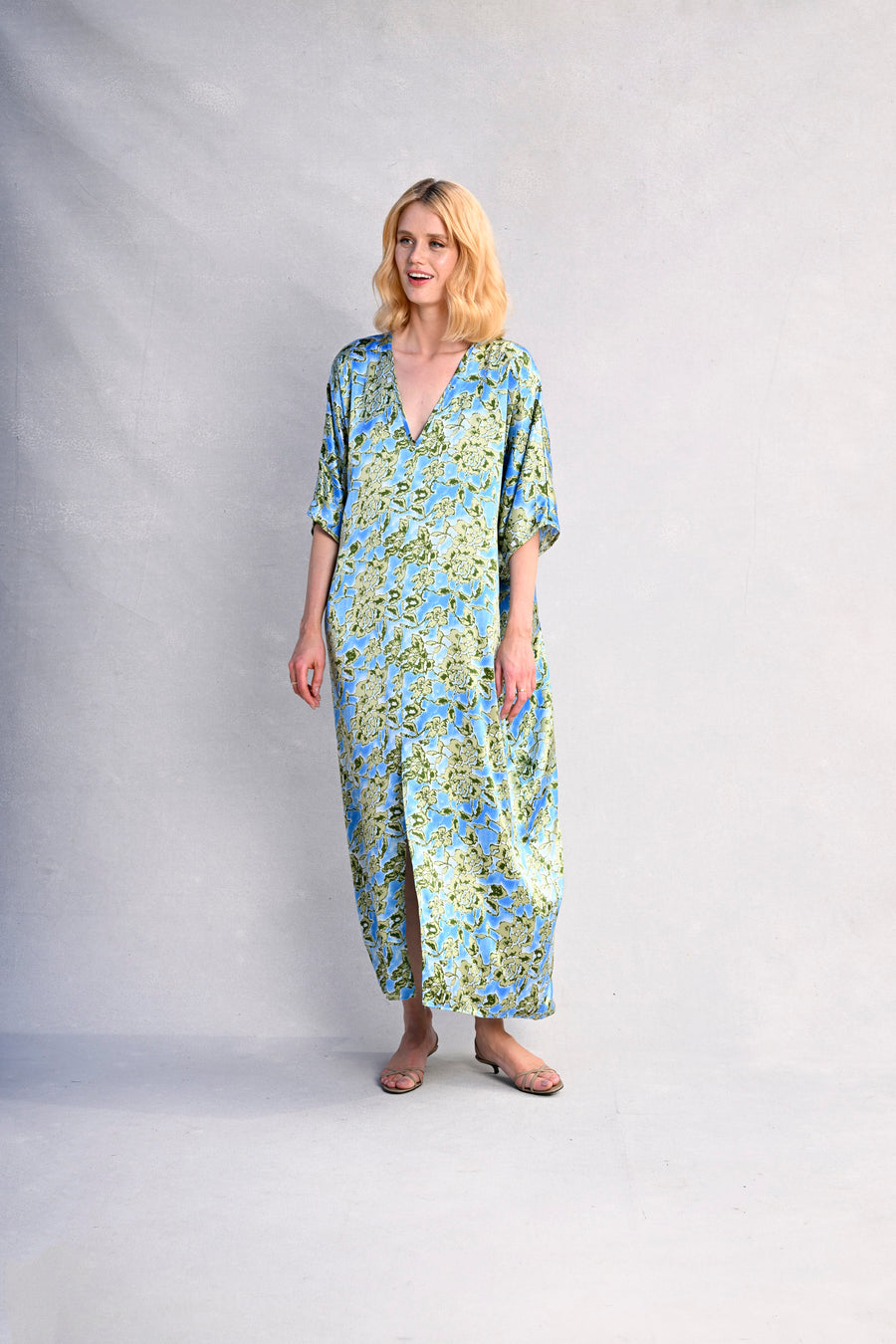 Roper : Green Lace Print on Blue Snake