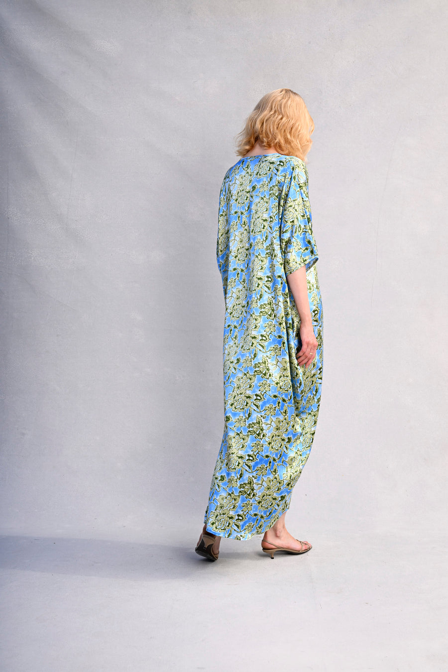 Roper : Green Lace Print on Blue Snake