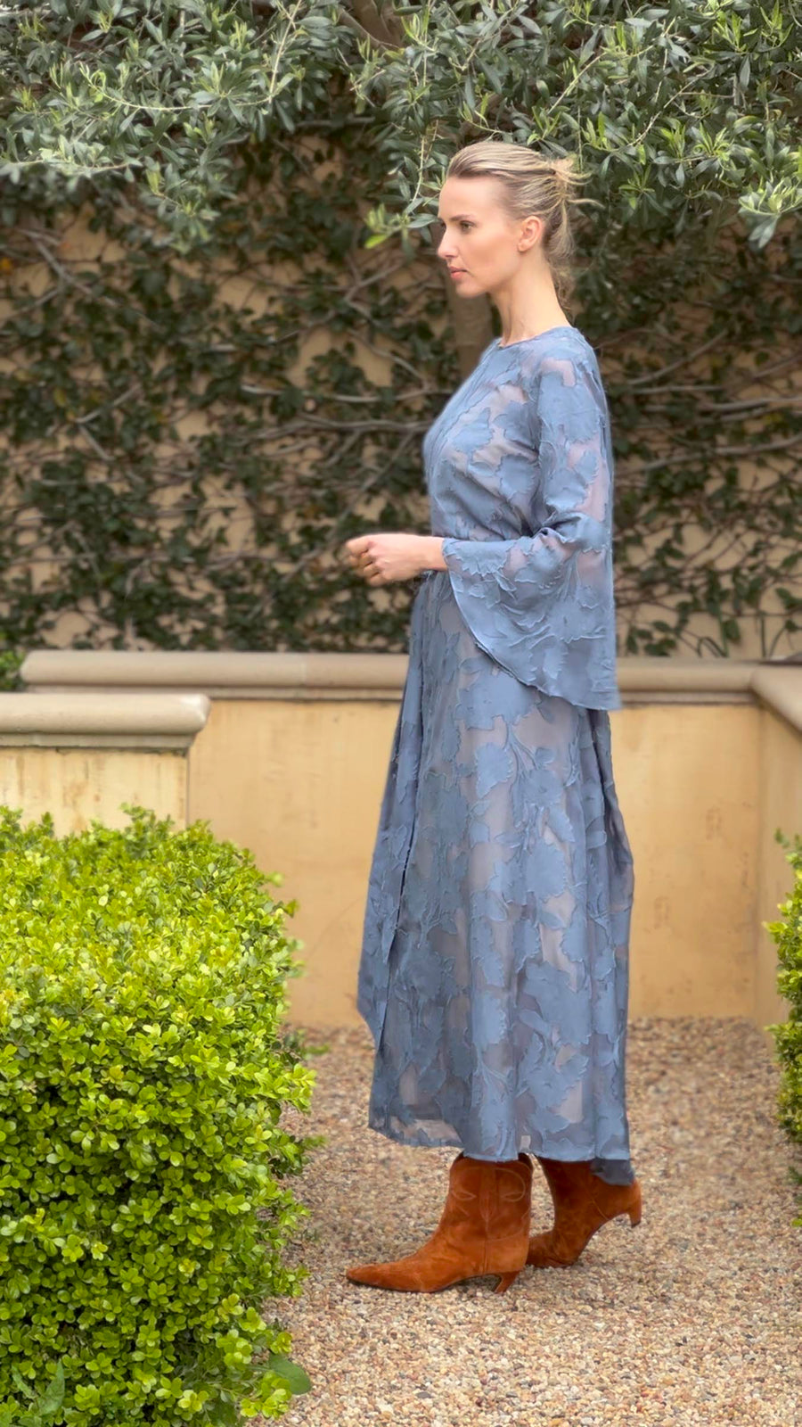 Florence : Blue Floral Burnout