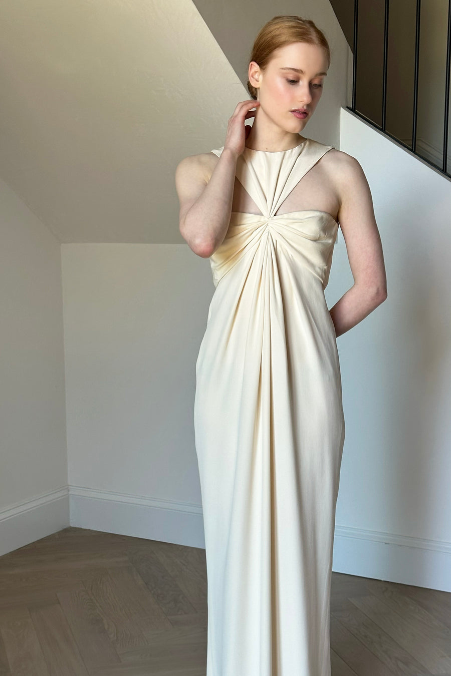 JH Vintage : BILL BLASS Ivory Halter Column Gown