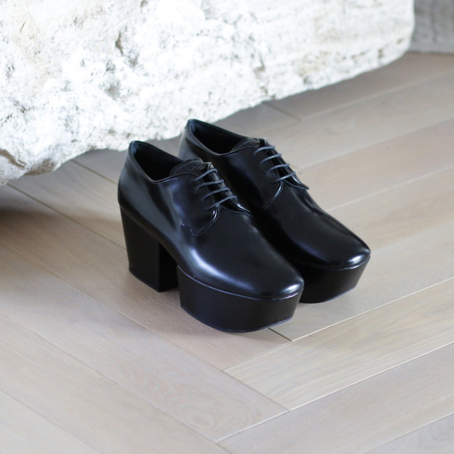 JH Vintage : PRADA Platform Lace Up Shoe