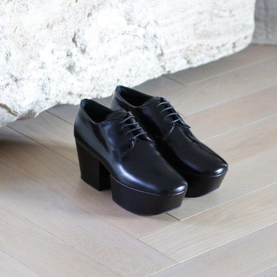 JH Vintage : PRADA Platform Lace Up Shoe