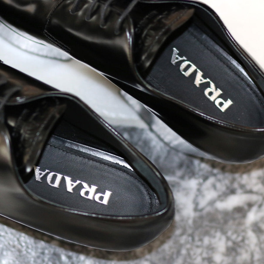 JH Vintage : PRADA Platform Lace Up Shoe