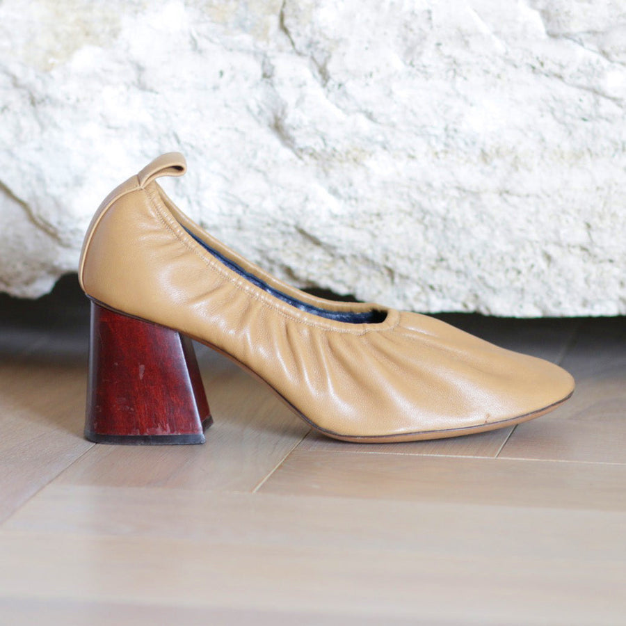 JH Vintage : CELINE Soft Ballerina Leather Heel (Phoebe Philo)