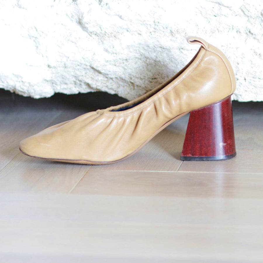 JH Vintage : CELINE Soft Ballerina Leather Heel (Phoebe Philo)