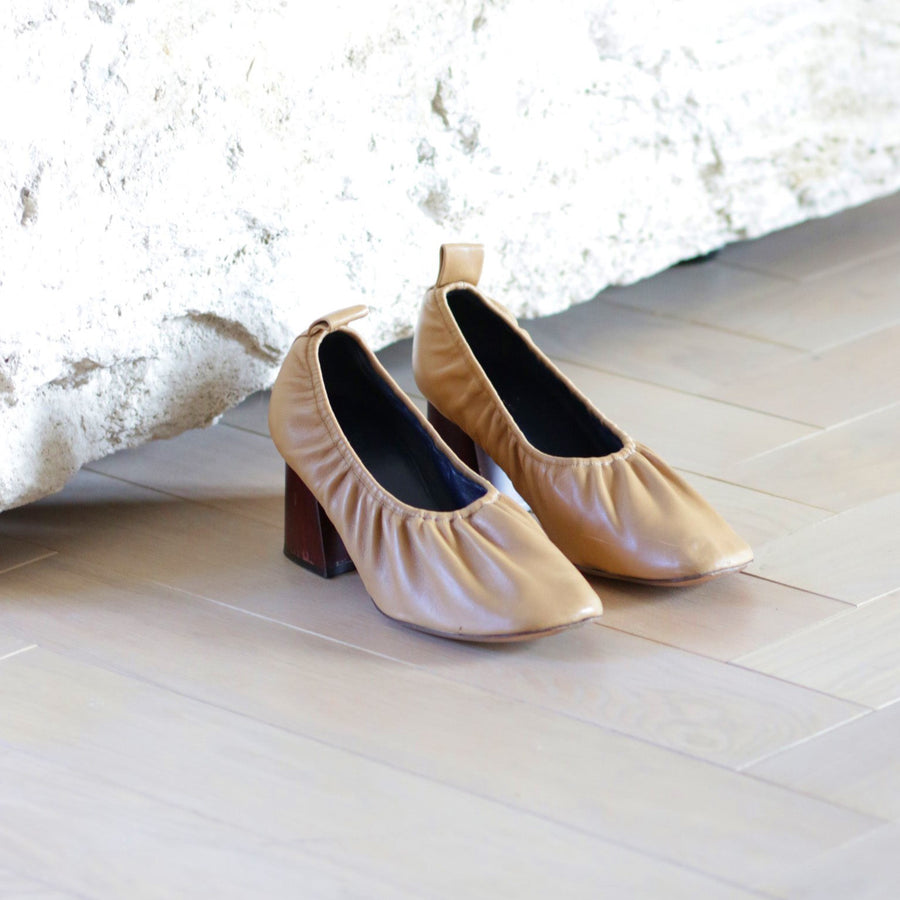 JH Vintage : CELINE Soft Ballerina Leather Heel (Phoebe Philo)