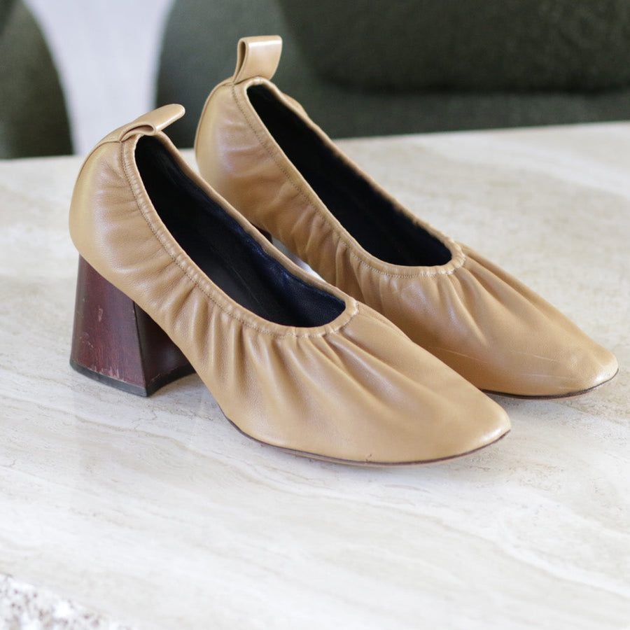 JH Vintage : CELINE Soft Ballerina Leather Heel (Phoebe Philo)