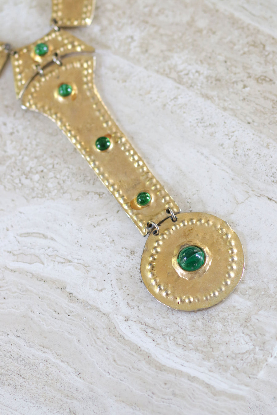 JH Vintage : Gold Necklace with Faux Emerald Stone Inlay