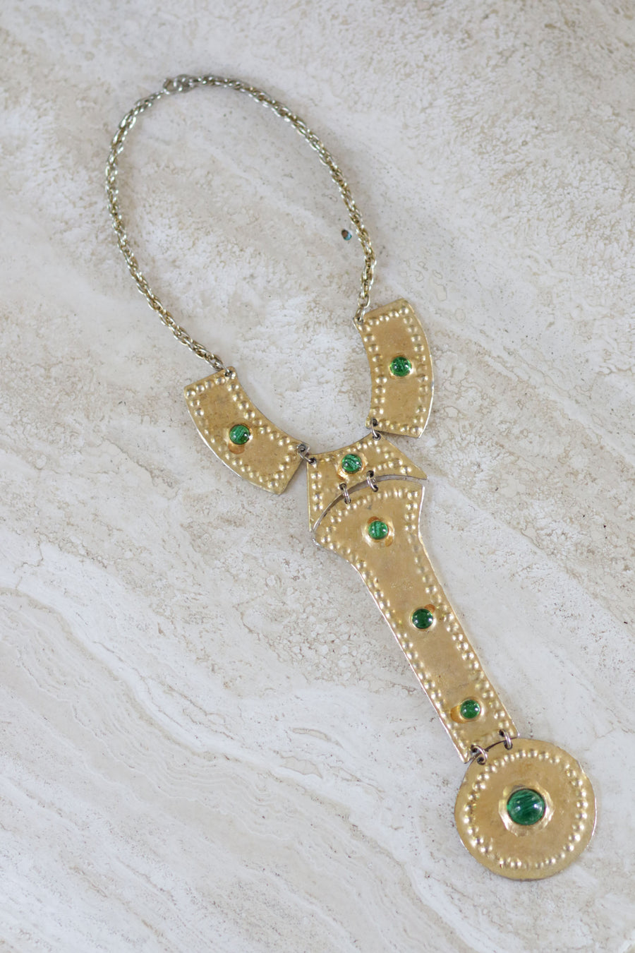 JH Vintage : Gold Necklace with Faux Emerald Stone Inlay