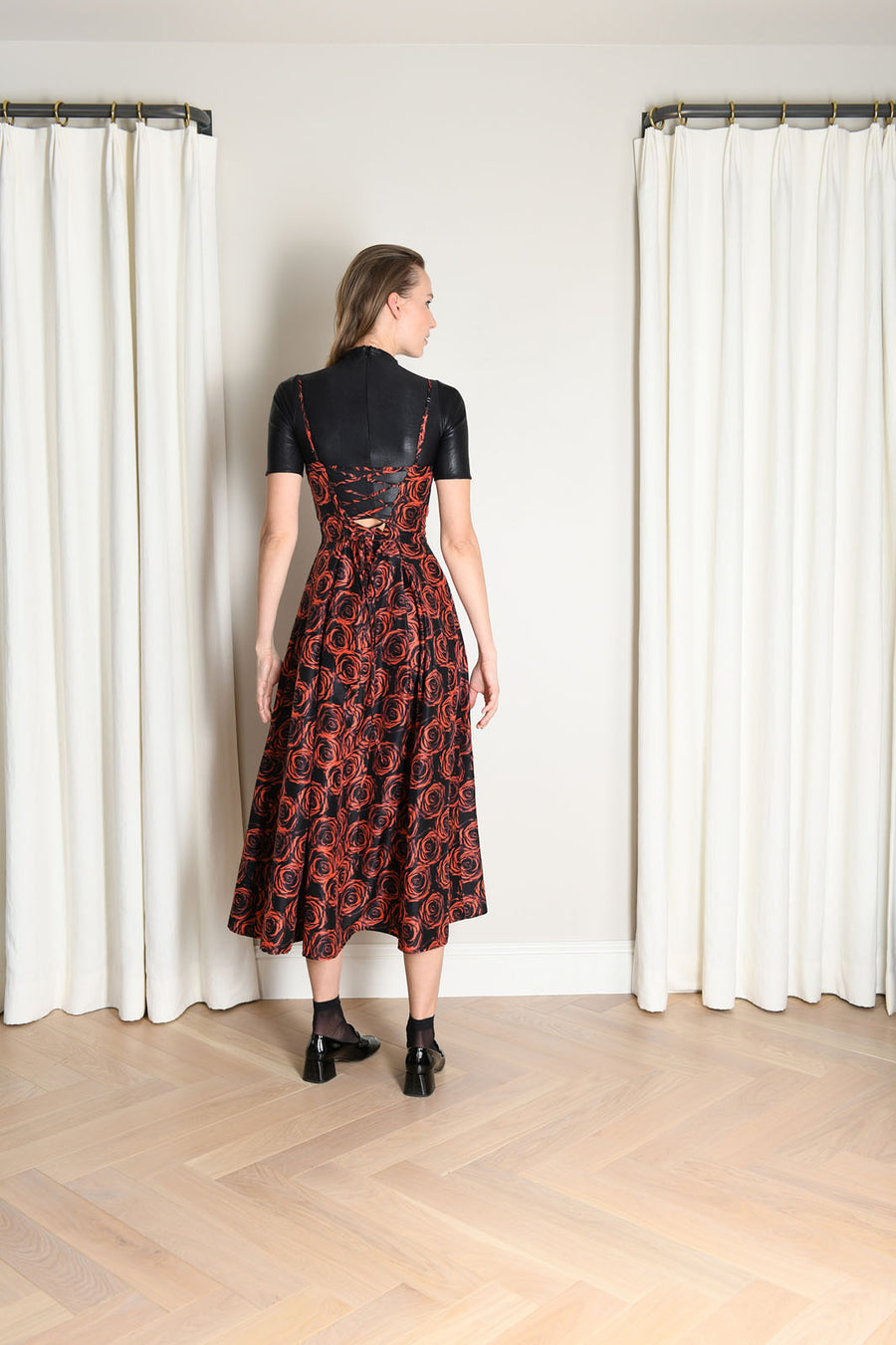 Kelly Dress : Black & Red Roses
