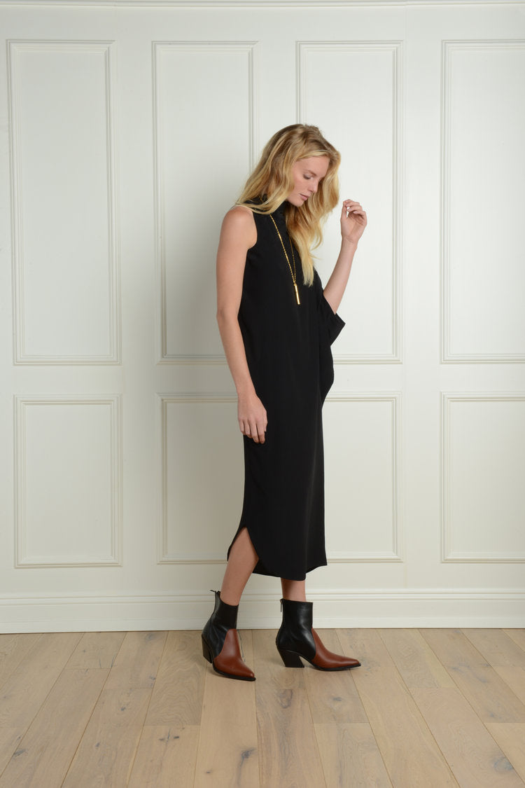 Mockneck Sleeveless Dress : Black Crinkle