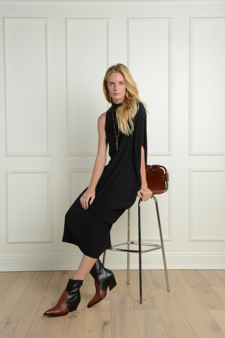 Mockneck Sleeveless Dress : Black Crinkle