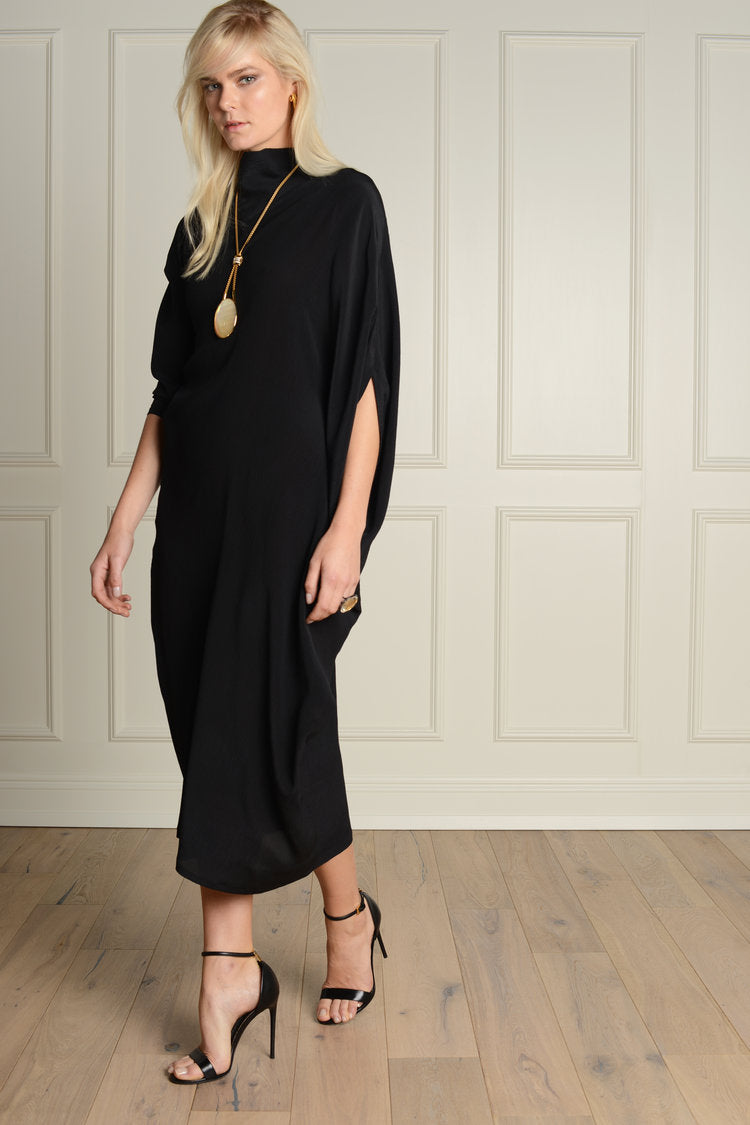 Mockneck Longsleeve Midi Dress : Black Crinkle