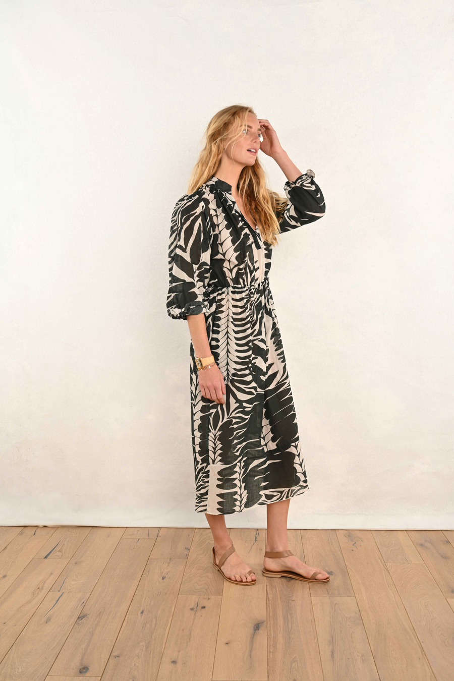 Long Isabelle : Green & White Palm Leaf