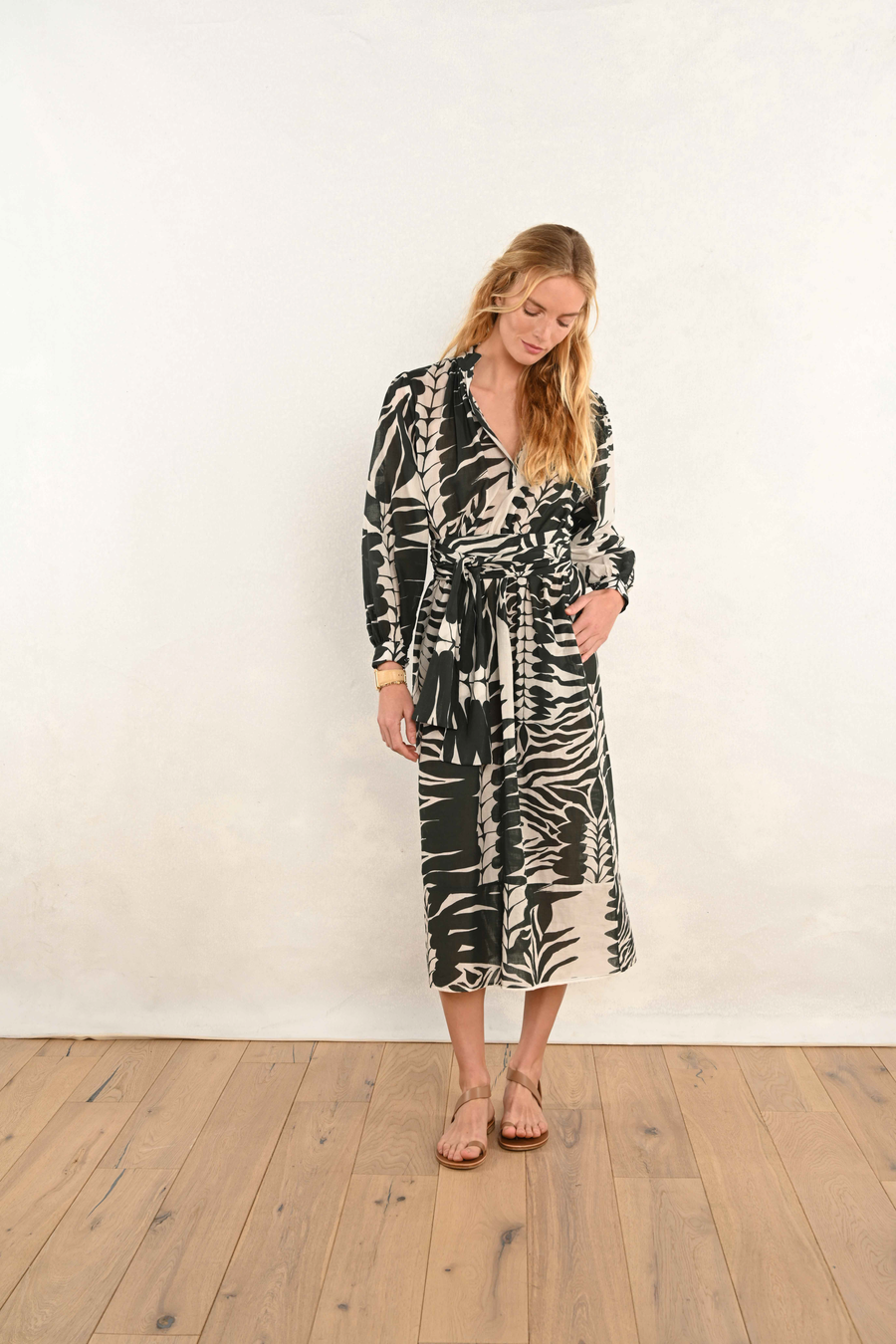 Long Isabelle : Green & White Palm Leaf