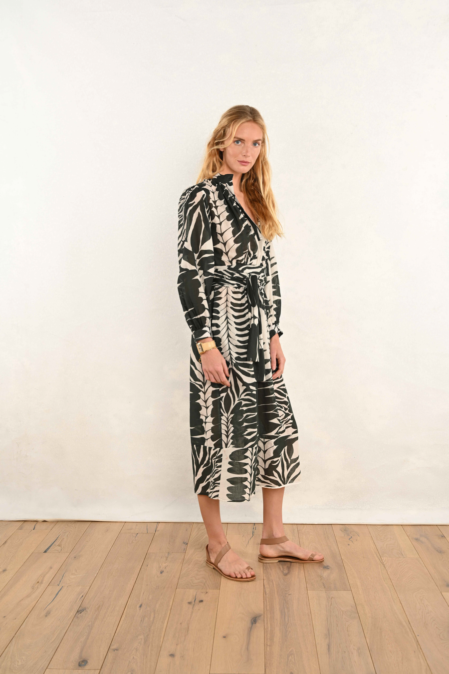 Long Isabelle : Green & White Palm Leaf