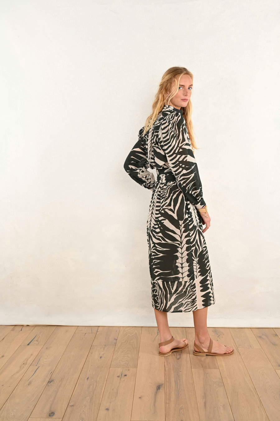 Long Isabelle : Green & White Palm Leaf